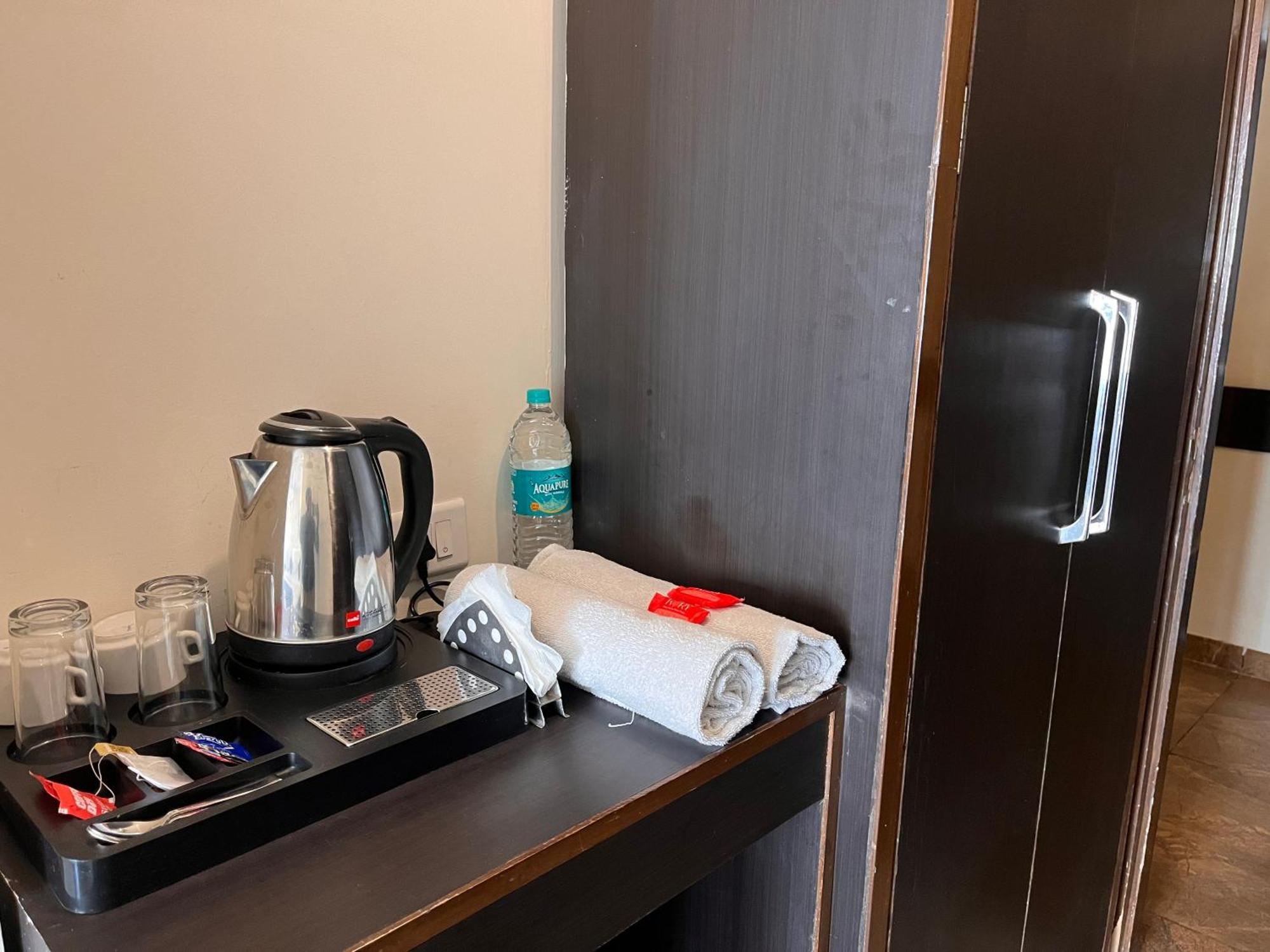 ホテル Jb Residency Zirakpur !! Top Rated & Most Awarded Property In Zirakpur エクステリア 写真