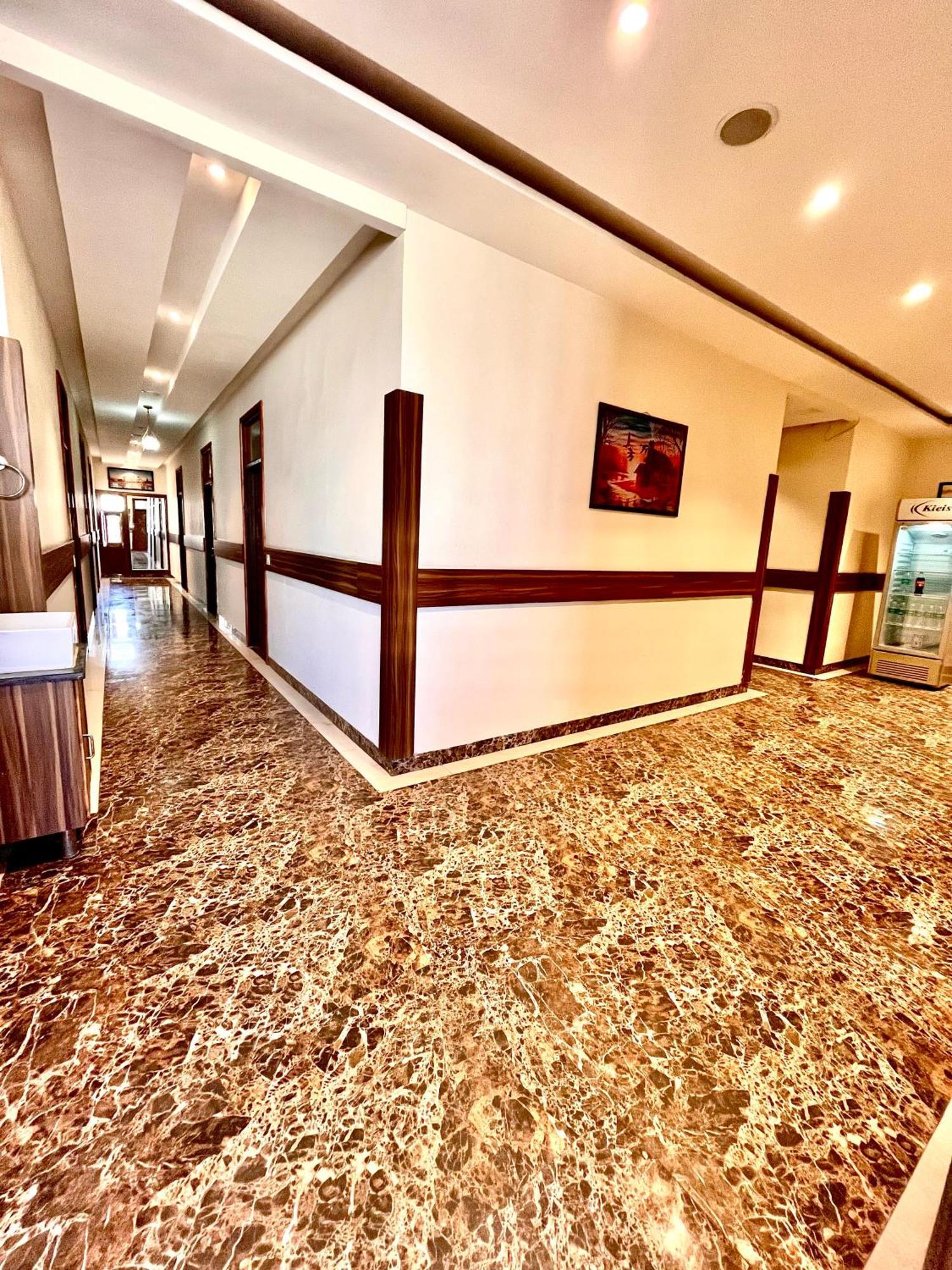 ホテル Jb Residency Zirakpur !! Top Rated & Most Awarded Property In Zirakpur エクステリア 写真